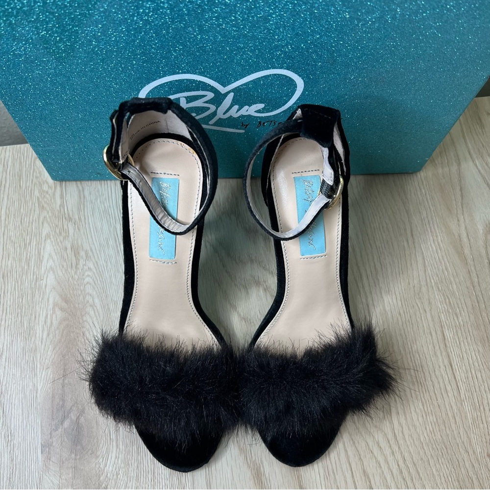 Betsey Johnson Nolte Velvet Heels - Picture 4 of 15